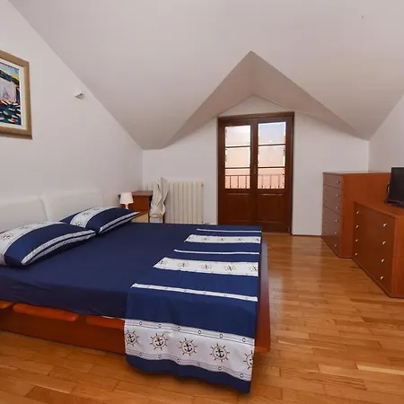 House Senna * Porec