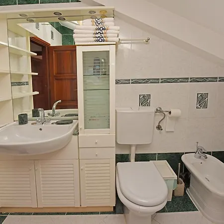 House Senna * Porec